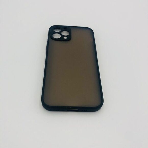 Brand New iPhone 12 Pro Matt Silicone Case / Phone Accessory - Picture 3 of 7